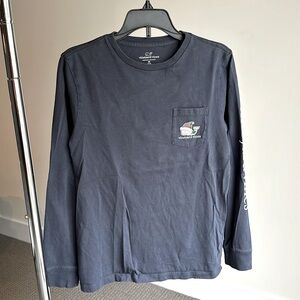 Vineyard Vines dark blue long-sleeved Christmas Whale themed t-shirt